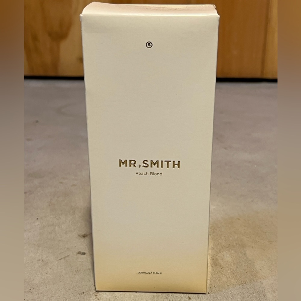 Mr. Smith Peach Blond Pigment